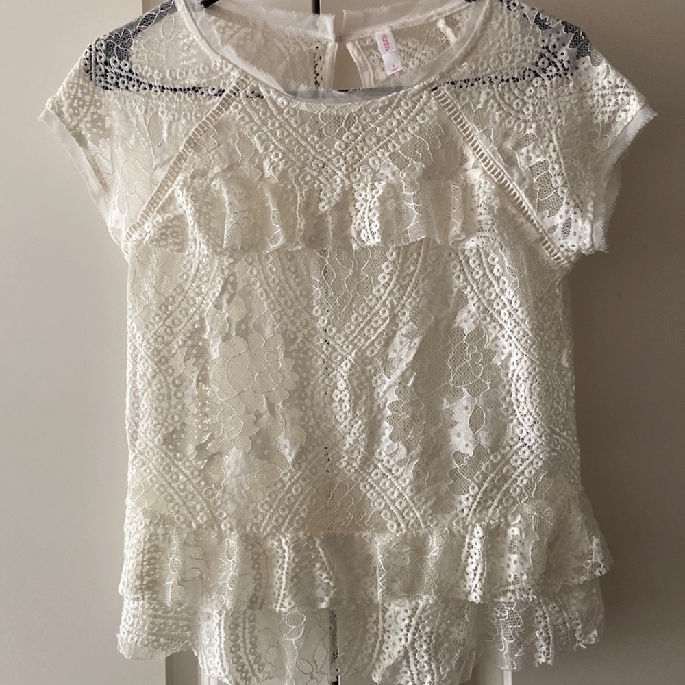 NWOT - Pretty Target lace top